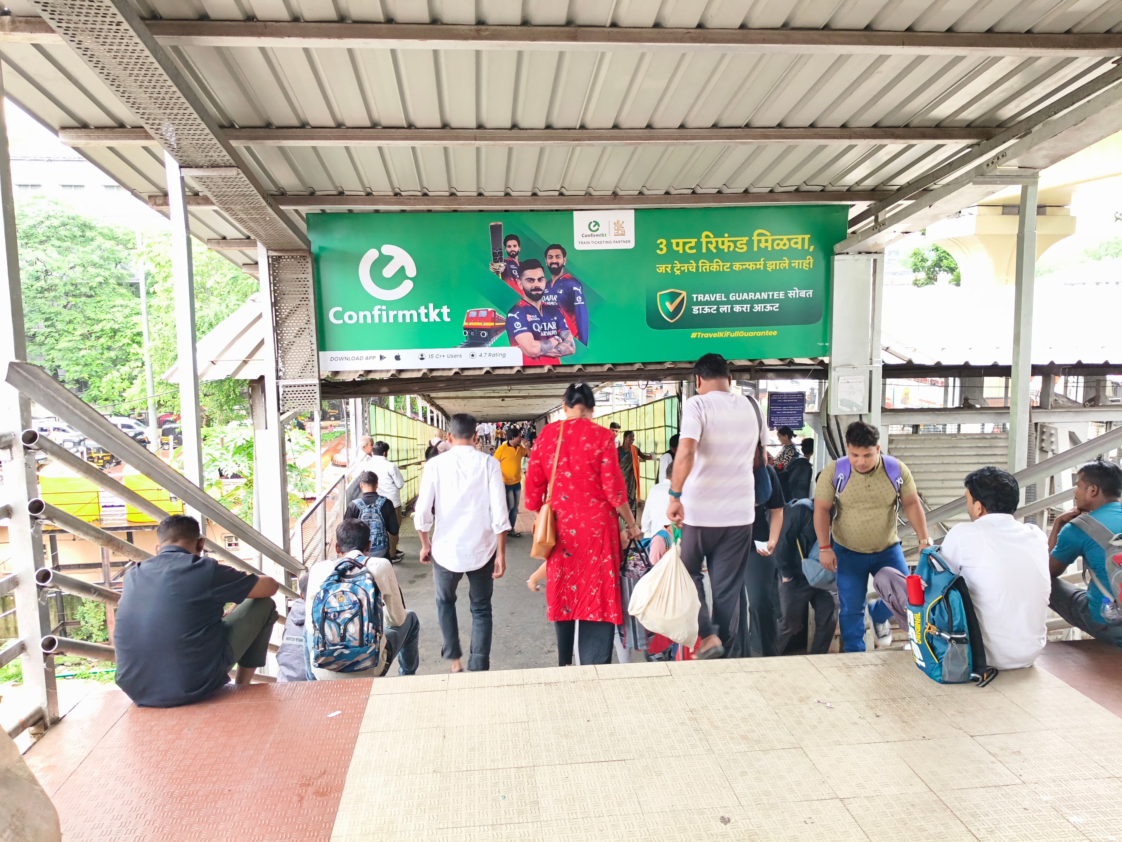 Confirmtkt + Sonata campaign at Pune Station FOB
