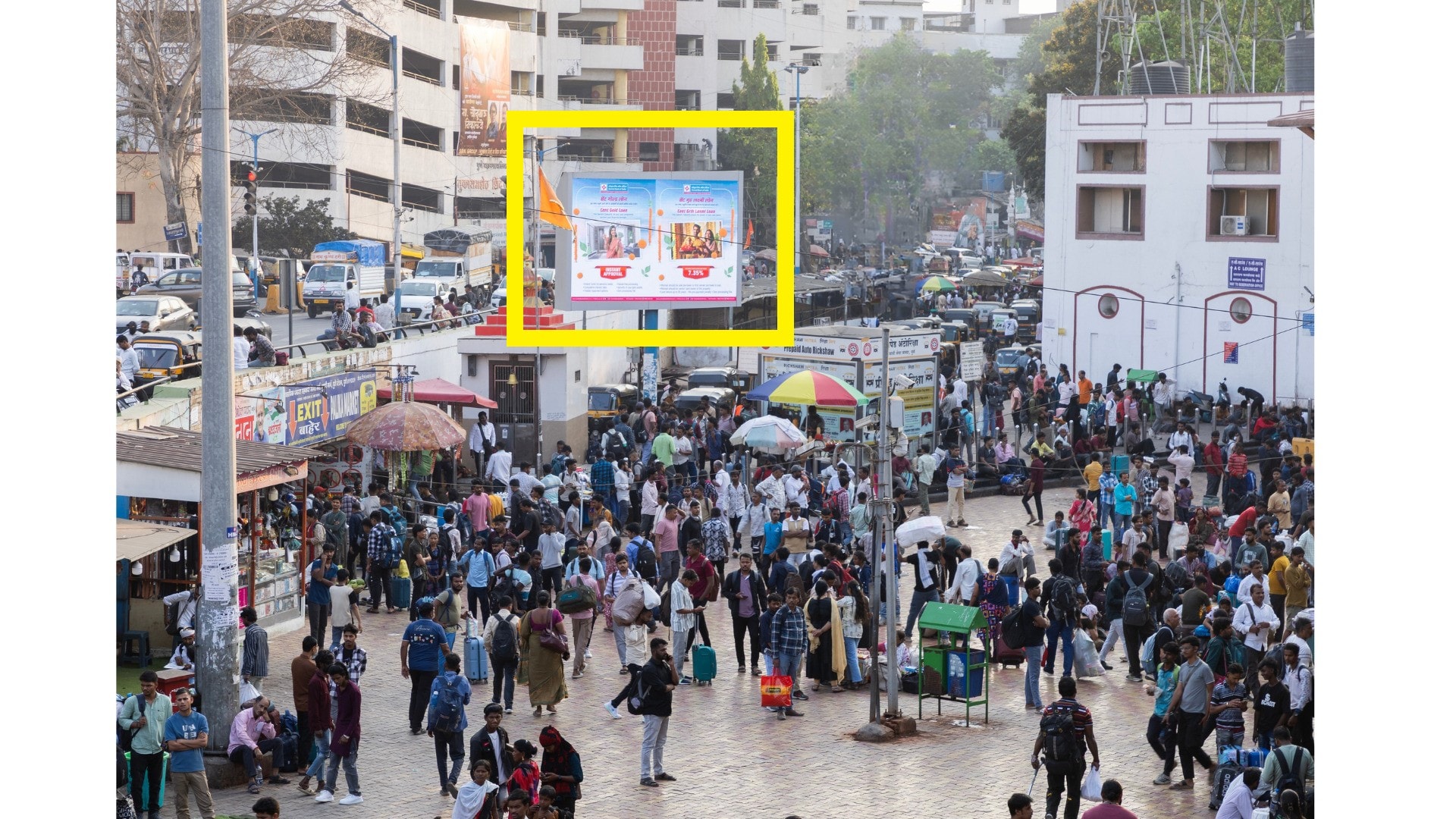 Central Bank campaign at Pune Station Circulating Area LED