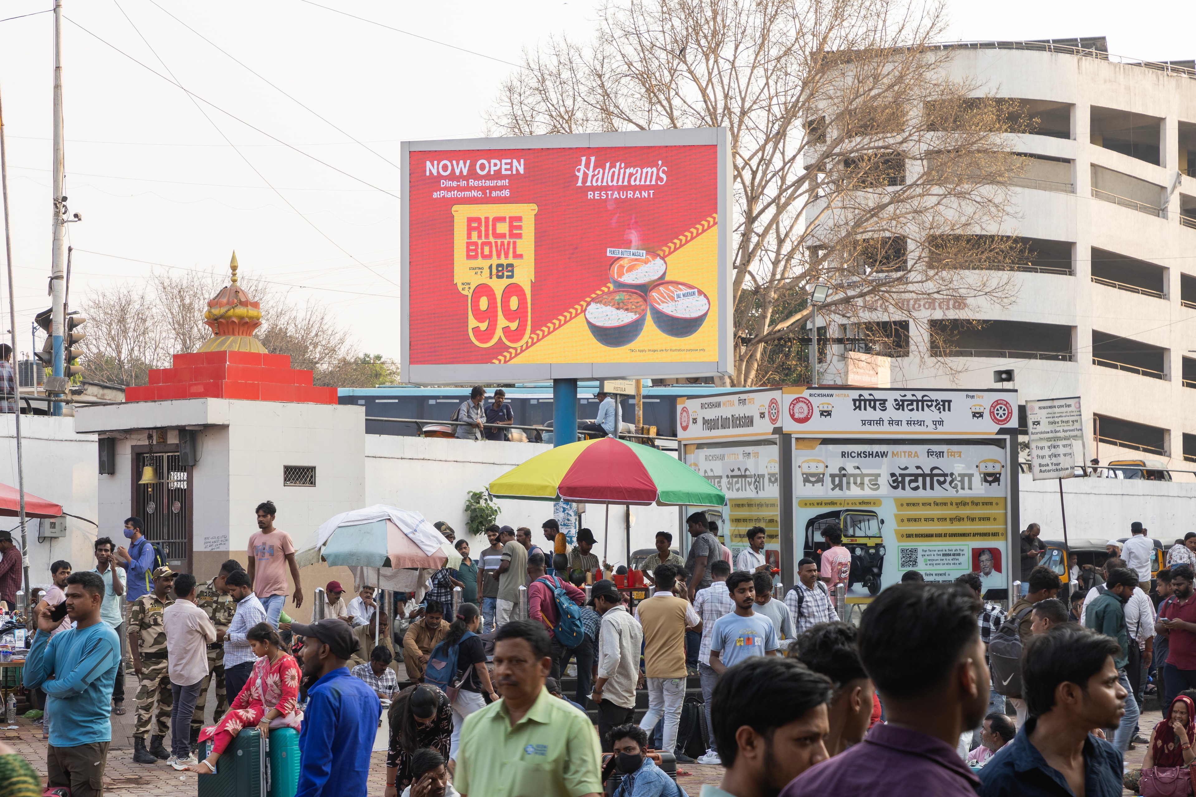 Haldiram's campaign at Pune Station Circulating Area LED