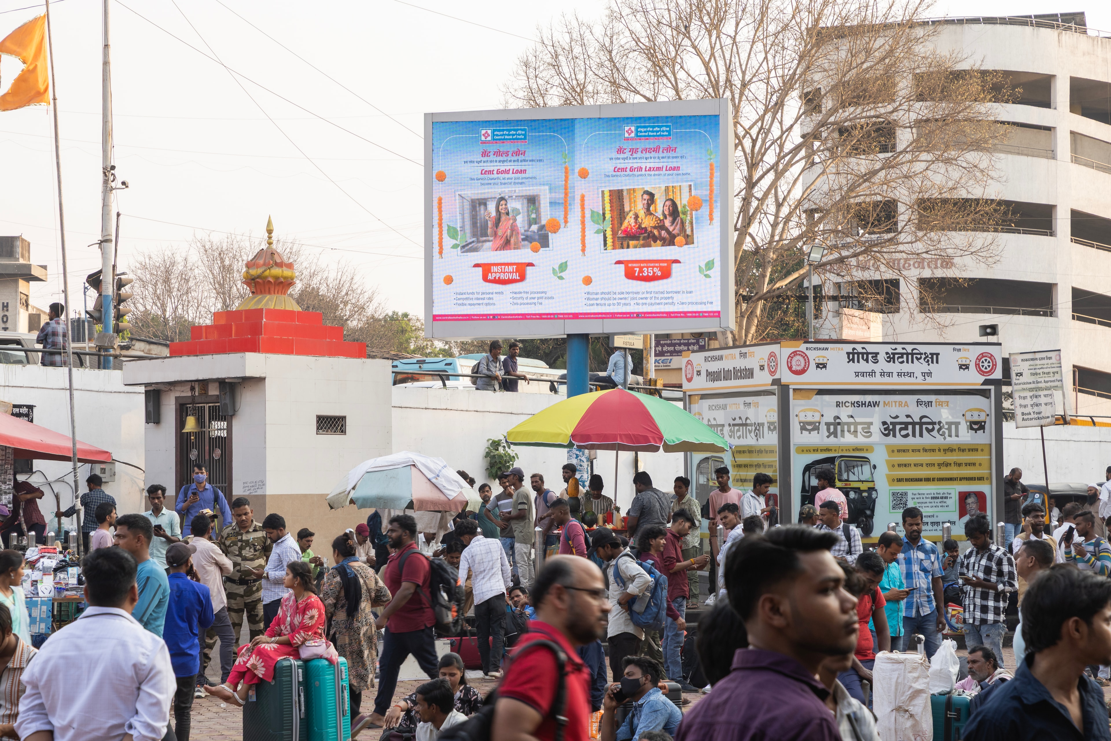 Pune Station Circulating Area LED advertising location